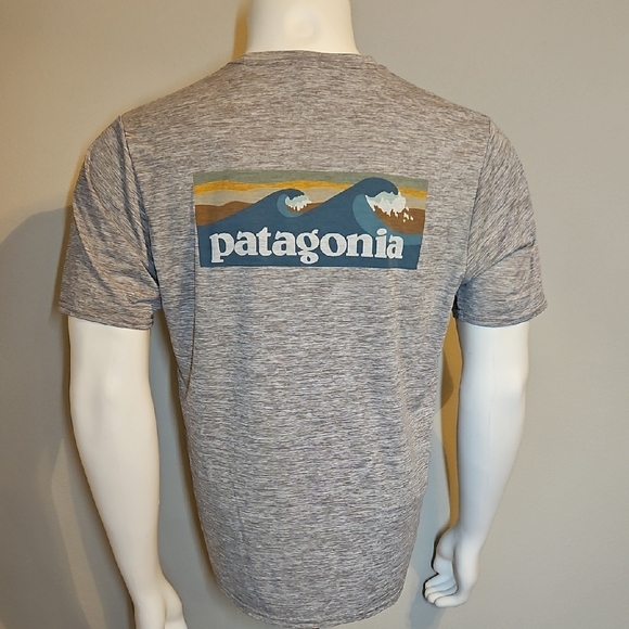 Patagonia Capilene Cool Daily Graphic Tee - Boardshort Logo Grey M - Picture 4 of 6